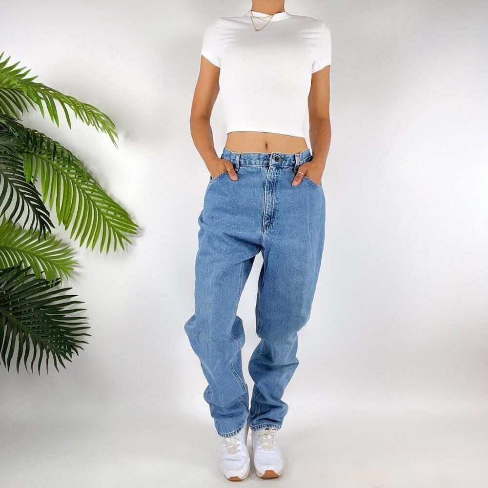 Women's Vintage 90s Grunge Low Rise Light Wash Denim High Waisted Mom Jeans / 12